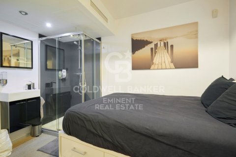 Сasa de 5 dormitorios en venta en Barcelona, Cataluña, Spain № 7934 - foto 4