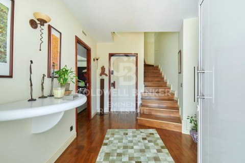 Сasa de 5 dormitorios en venta en Barcelona, Cataluña, Spain № 7934 - foto 28