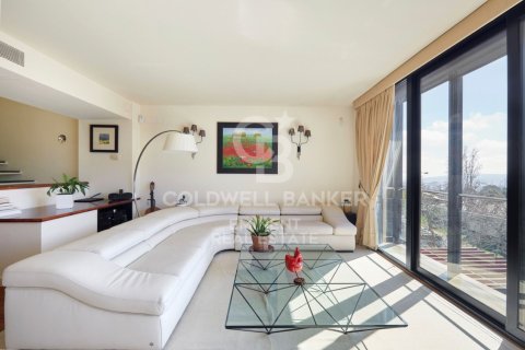Сasa de 5 dormitorios en venta en Barcelona, Cataluña, Spain № 7934 - foto 22