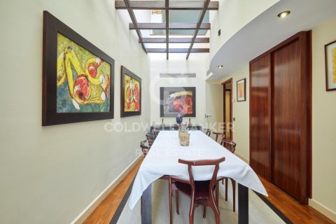 Сasa de 5 dormitorios en venta en Barcelona, Cataluña, Spain № 7934 - foto 26