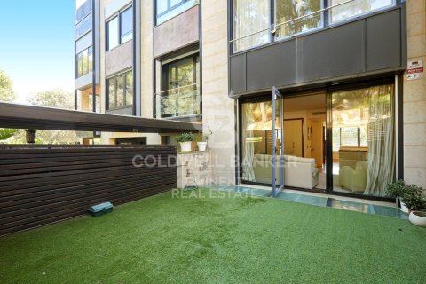 Сasa de 5 dormitorios en venta en Barcelona, Cataluña, Spain № 7934 - foto 9