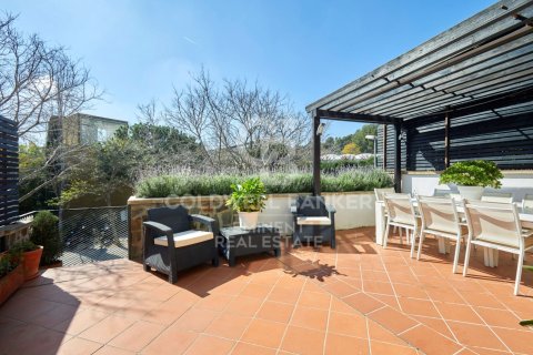 Сasa de 5 dormitorios en venta en Barcelona, Cataluña, Spain № 7934 - foto 13