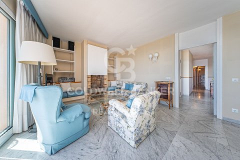 5 bedrooms apartment for sale in Lloret de Mar, Girona, Catalonia, Spain № 7932 - photo 25