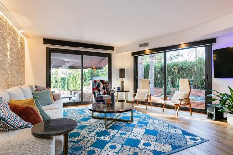 Купить дом в Ситжес, Испания с 6 комнат, 309м², № 7637 - фото 3