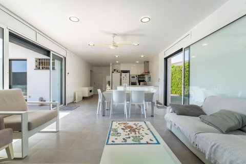 Купить дом в Каталония, Испания с 4 комнаты, 161м², № 7635 - фото 8