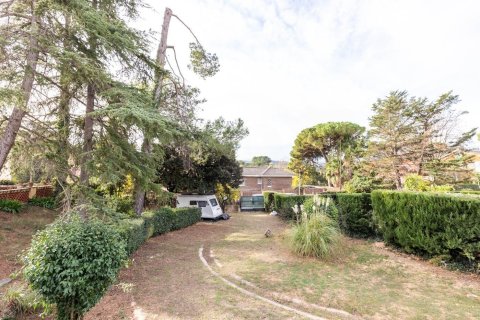 land plot for sale in Sant Cugat Del Valles, Barcelona, Catalonia, Spain № 1329 - photo 4