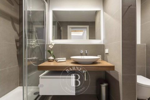3 bedrooms apartment for sale in Eixample, Barcelona, Catalonia, Spain № 2474 - photo 10