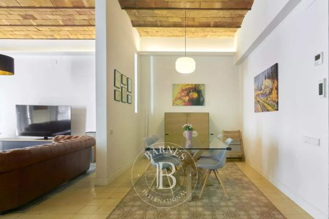 3 bedrooms apartment for sale in Eixample, Barcelona, Catalonia, Spain № 2474 - photo 2