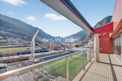 Ático de 3 dormitorios en venta en Principado De Andorra (Ninguna Poblacion Tiene C.P.), Lérida, Cataluña, Spain № 5251 - foto 12