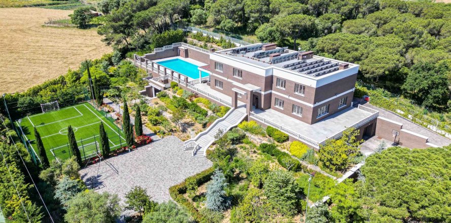 6 bedrooms villa for sale in Platja D'aro, Girona, Catalonia, Spain № 1269