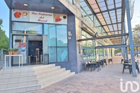 399 sq.m. commercial property for rent in Les Roquetes, Barcelona, Catalonia, Spain № 5130
