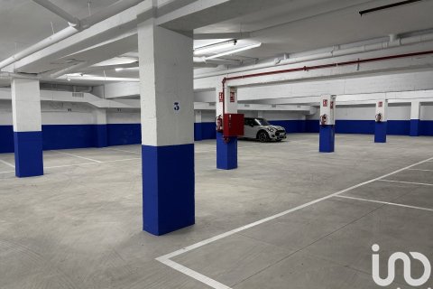 363 sq.m. parking for rent in Barcelona, Catalonia, Spain № 5134 - photo 4