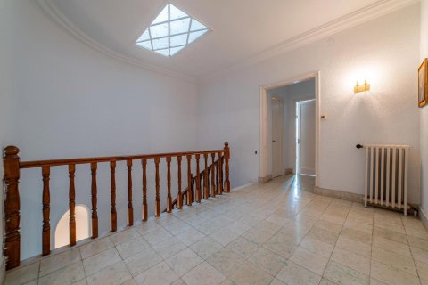 6 bedrooms townhouse for sale in El Masnou, Barcelona, Catalonia, Spain № 1652 - photo 26