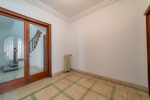 6 bedrooms townhouse for sale in El Masnou, Barcelona, Catalonia, Spain № 1652 - photo 4