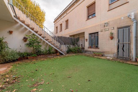 6 bedrooms townhouse for sale in El Masnou, Barcelona, Catalonia, Spain № 1652 - photo 2