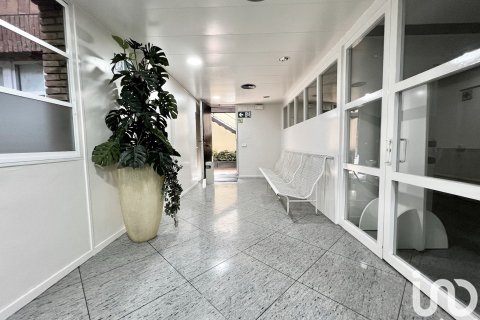 1 bedroom commercial property for sale in Barcelona, Catalonia, Spain № 8408 - photo 2