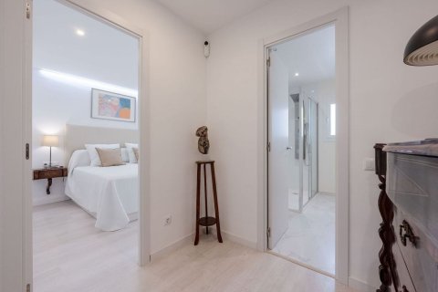 2 bedrooms apartment for sale in Barcelona, Catalonia, Spain № 8446 - photo 19