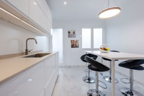 2 bedrooms apartment for sale in Barcelona, Catalonia, Spain № 8446 - photo 22