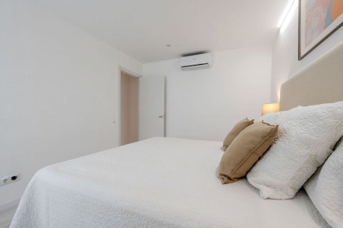2 bedrooms apartment for sale in Barcelona, Catalonia, Spain № 8446 - photo 16