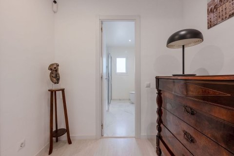 2 bedrooms apartment for sale in Barcelona, Catalonia, Spain № 8446 - photo 7