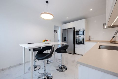 2 bedrooms apartment for sale in Barcelona, Catalonia, Spain № 8446 - photo 24