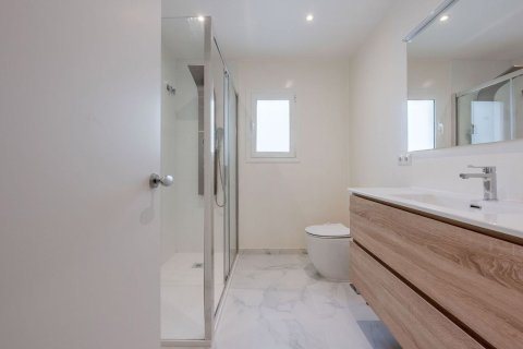 2 bedrooms apartment for sale in Barcelona, Catalonia, Spain № 8446 - photo 6