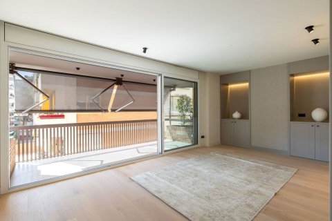 5 bedrooms apartment for sale in Barcelona, Catalonia, Spain № 8440 - photo 2