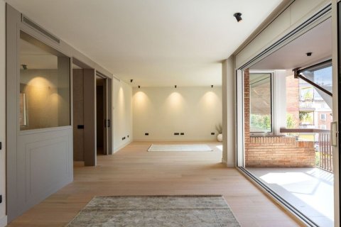 5 bedrooms apartment for sale in Barcelona, Catalonia, Spain № 8440 - photo 3
