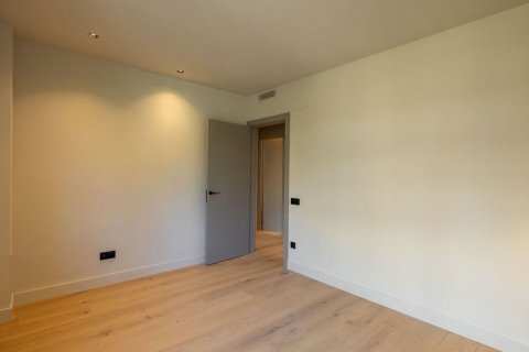 5 bedrooms apartment for sale in Barcelona, Catalonia, Spain № 8440 - photo 23