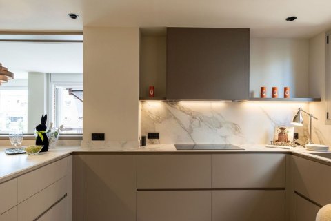 5 bedrooms apartment for sale in Barcelona, Catalonia, Spain № 8440 - photo 13