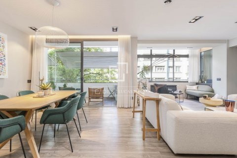 Купить квартиру в Барселона, Испания с 3 спальни, 263м², № 8507 - фото 5