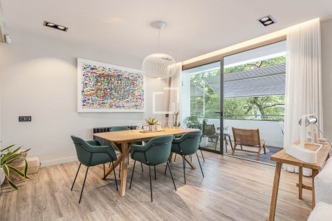 Купить квартиру в Барселона, Испания с 3 спальни, 263м², № 8507 - фото 4