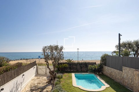7 bedrooms villa for rent in Caldes d'Estrac, Barcelona, Catalonia, Spain № 8512 - photo 16