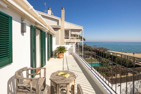 7 bedrooms villa for rent in Caldes d'Estrac, Barcelona, Catalonia, Spain № 8512 - photo 26