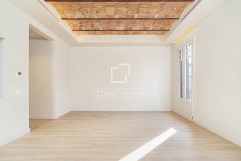 3 bedrooms apartment for sale in Barcelona, Catalonia, Spain № 8509