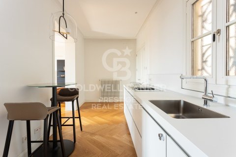 3 bedrooms apartment for rent in Barcelona, Catalonia, Spain № 6124 - photo 8