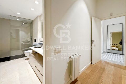 3 bedrooms apartment for sale in Barcelona, Catalonia, Spain № 5489 - photo 13