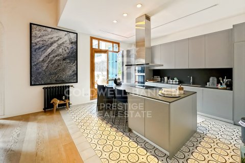 3 bedrooms apartment for sale in Barcelona, Catalonia, Spain № 5489 - photo 5