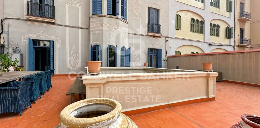 3 bedrooms apartment for sale in Barcelona, Catalonia, Spain № 5489