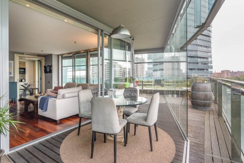 4 bedrooms apartment for sale in Barcelona, Catalonia, Spain № 8601 - photo 4