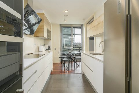 4 bedrooms apartment for sale in Barcelona, Catalonia, Spain № 8601 - photo 23