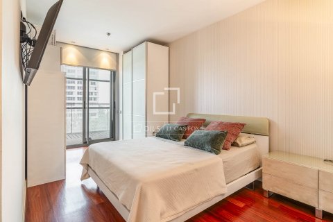 4 bedrooms apartment for sale in Barcelona, Catalonia, Spain № 8601 - photo 21