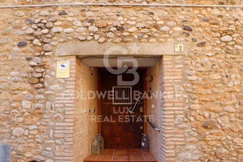 Сasa de 6 dormitorios en venta en Pontos, Gerona, Cataluña, Spain № 5901 - foto 6