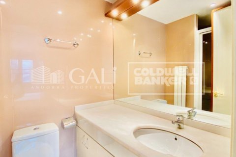 4 bedrooms penthouse for rent in Principado De Andorra (Ninguna Poblacion Tiene C.P.), Lleida, Catalonia, Spain № 7680 - photo 9