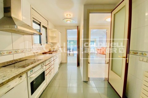 4 bedrooms penthouse for rent in Principado De Andorra (Ninguna Poblacion Tiene C.P.), Lleida, Catalonia, Spain № 7680 - photo 28