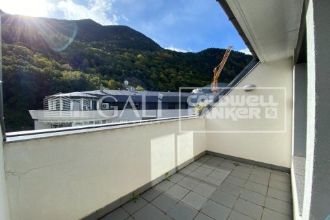 4 bedrooms penthouse for rent in Principado De Andorra (Ninguna Poblacion Tiene C.P.), Lleida, Catalonia, Spain № 7680 - photo 2