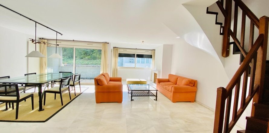 4 bedrooms penthouse for rent in Principado De Andorra (Ninguna Poblacion Tiene C.P.), Lleida, Catalonia, Spain № 7680