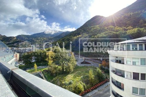 4 bedrooms penthouse for rent in Principado De Andorra (Ninguna Poblacion Tiene C.P.), Lleida, Catalonia, Spain № 7680 - photo 5