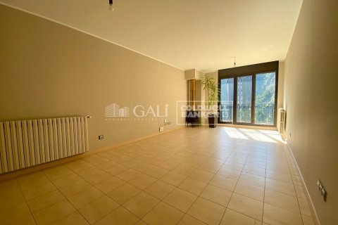 2 bedrooms apartment for rent in Principado De Andorra (Ninguna Poblacion Tiene C.P.), Lleida, Catalonia, Spain № 7679 - photo 21