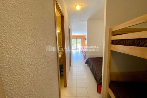 52 sq.m. apartment for rent in Principado De Andorra (Ninguna Poblacion Tiene C.P.), Lleida, Catalonia, Spain № 7681 - photo 11